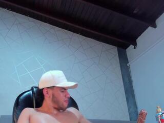 Milo Thompson webcam model stream image