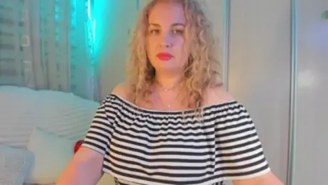 CoraSwon webcam model stream image