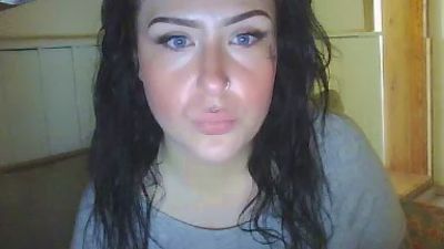 CheeVaa webcam model stream image