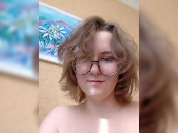 BesssVkarmane webcam model stream image