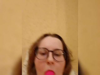 BesssVkarmane webcam model stream image