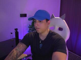 Appolo Cavill webcam model stream image