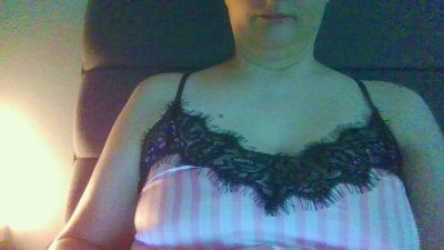 Blondiee38 webcam model stream image