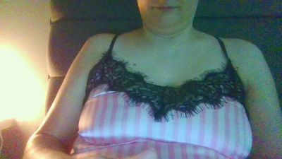 Blondiee38 webcam model stream image