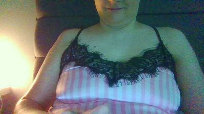 Blondiee38 webcam model stream image