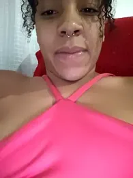 Julia_Pretinha webcam model stream image