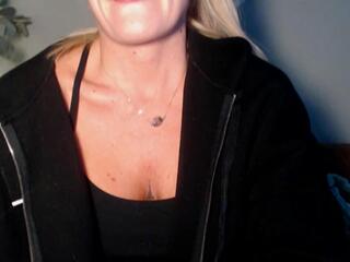 Kay Devon webcam model stream image