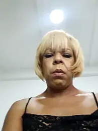 blondebitchlitle webcam model stream image