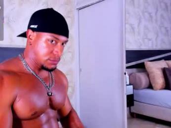 travis_lenox_ webcam model stream image