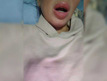 DiVona webcam model stream image