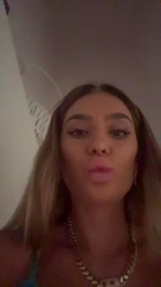 Fitt4you webcam model stream image
