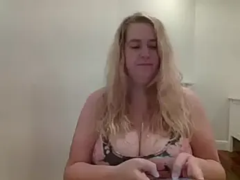 GracieMoon webcam model stream image