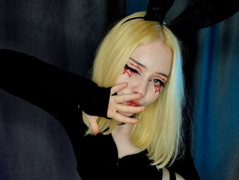 LynneAleck webcam model stream image