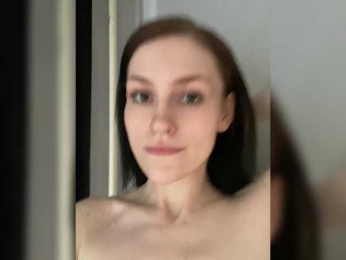 Moonlitmiragea webcam model stream image