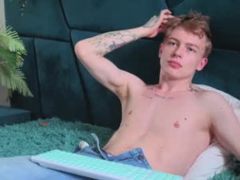 theo__green webcam model stream image