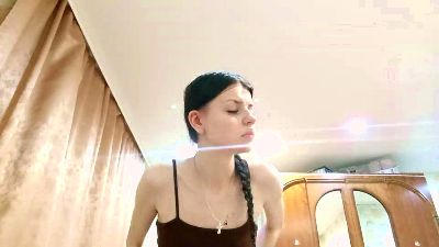 ReynaYau webcam model stream image