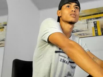 zander_2120 webcam model stream image