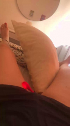 Labuta23 webcam model stream image