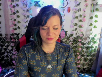 Cocochanell webcam model stream image
