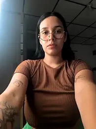 Annya-sweet webcam stripchat model stream image