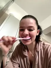 RoxiBlack webcam stripchat model stream image