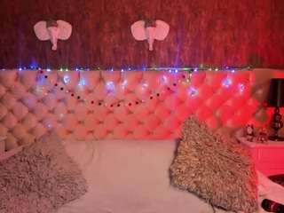 larajonnesx webcam model stream image