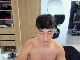 Jhonald Evans webcam model stream image