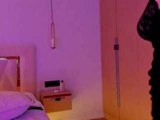 yummym webcam model stream image