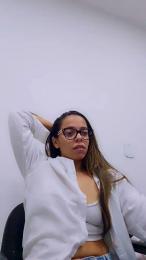 LollaBunny26 webcam model stream image