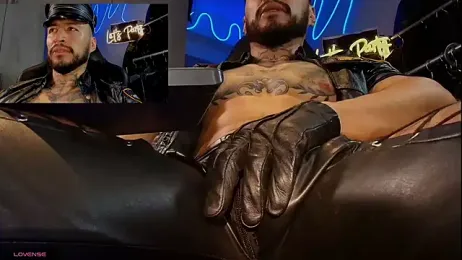 billyMayer_ webcam model stream image