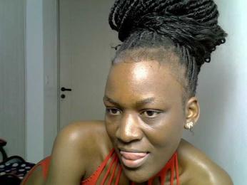 Dinah-6 webcam bongacams model stream image