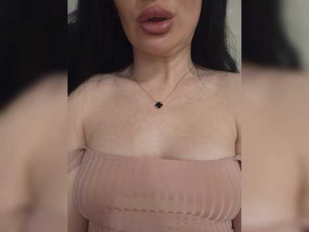Black_chick webcam model stream image
