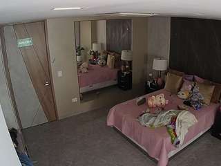 voyeurcam-casa-salsa-bedroom-4 webcam model stream image