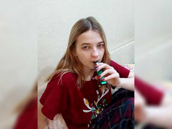 Nikanikanikaa webcam model stream image