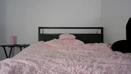 QueenLolaX webcam model stream image