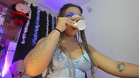 Pucaa_ webcam model stream image