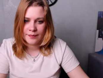 alisiakiss_ webcam model stream image