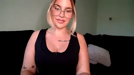 Bustyjessicalouu webcam preview