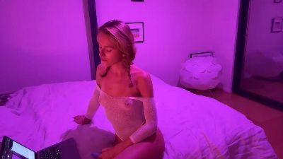 RosePale webcam model stream image