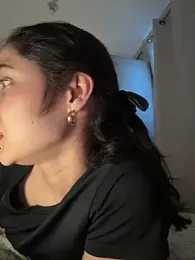 MadawiOud webcam model stream image