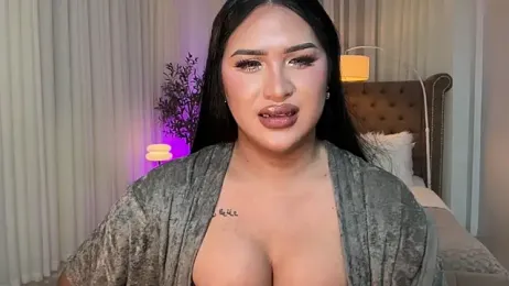 Your_Majesty_Tyra webcam model stream image