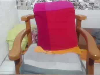 rose-crystal webcam model stream image