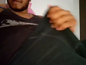 piratess webcam model stream image