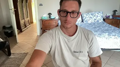 -xxxtoyboyxxx- webcam stripchat model stream image