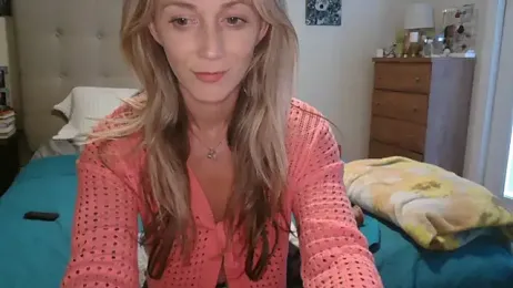Heyitsmee33 webcam model stream image