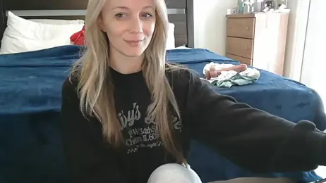 Heyitsmee33 webcam model stream image