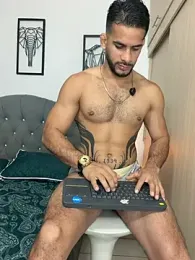Maximiliano_ford webcam model stream image
