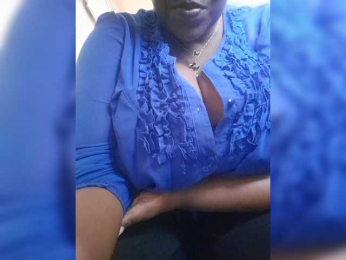 Queenbigboobs webcam model stream image