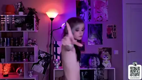 Lollyshy webcam model stream image