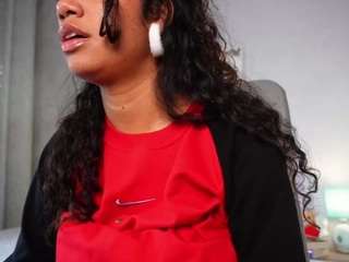 naughtykiara webcam model stream image